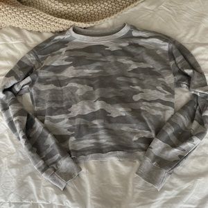 Cropped Camo Long sleeve